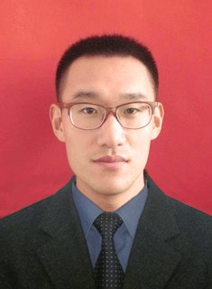 闫泓任
